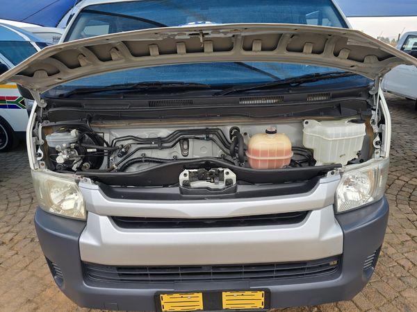 2021-Toyota-Quantum-25-D-4D-Sesfikile-16-seat image:13