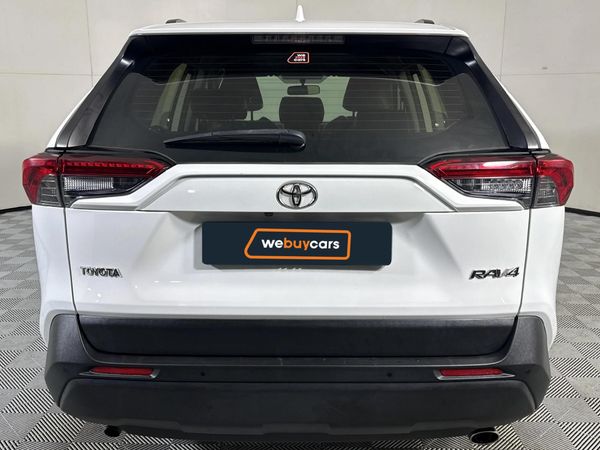 2020-Toyota-RAV4-20-GX image:17