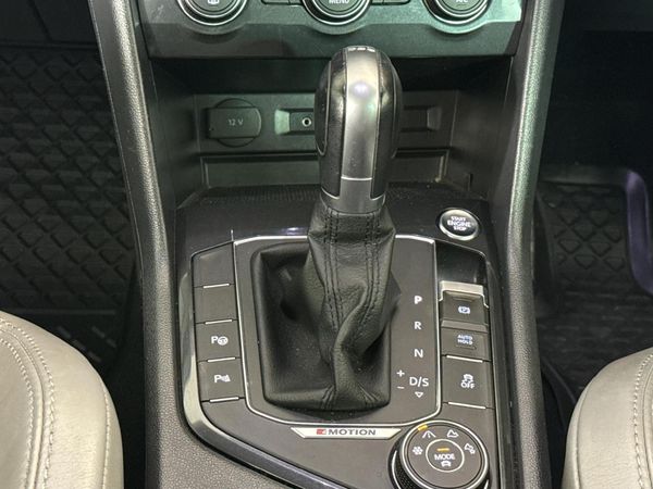 2018-Volkswagen-Tiguan-20-TDI-Highline-4Motion-Auto image:9