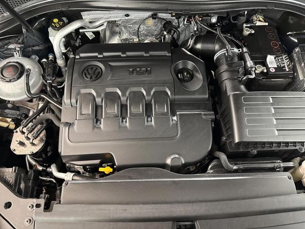 2018-Volkswagen-Tiguan-20-TDI-Highline-4Motion-Auto image:11