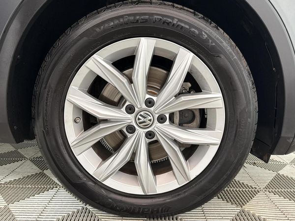 2018-Volkswagen-Tiguan-20-TDI-Highline-4Motion-Auto image:5