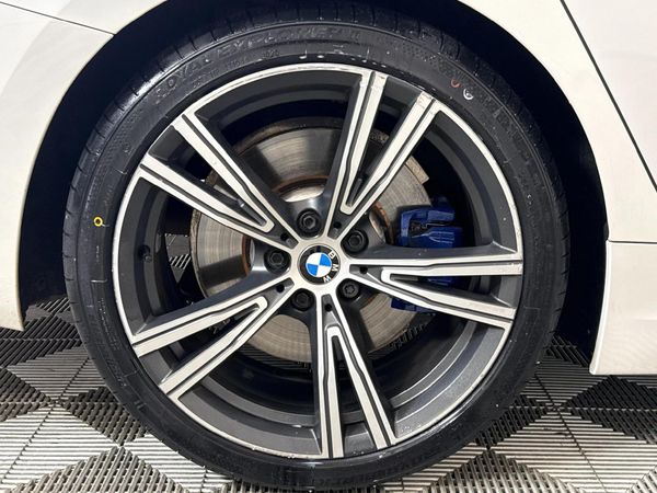 2019-BMW-3-Series-330i-M-Sport-Launch-Edition image:6