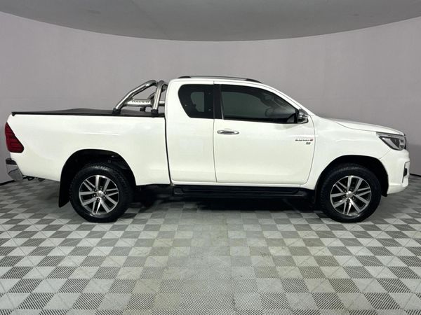 2019-Toyota-Hilux-28-GD-6-Raised-Body-Raider-Auto-Extended-Cab image:10