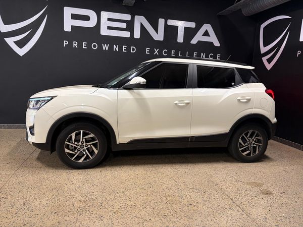 2023-Mahindra-XUV-300-15D-W8 image:1