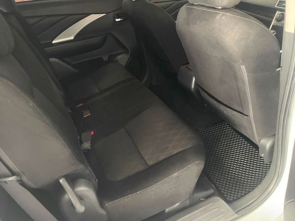 2024-Mitsubishi-Xpander-15-Auto image:3