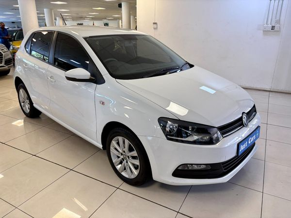 2021-Volkswagen-Polo-Vivo-16-Comfortline-Auto-5-dr image:1