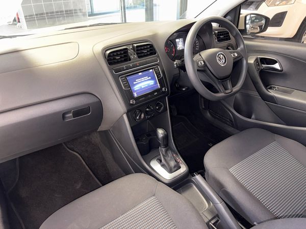 2021-Volkswagen-Polo-Vivo-16-Comfortline-Auto-5-dr image:7