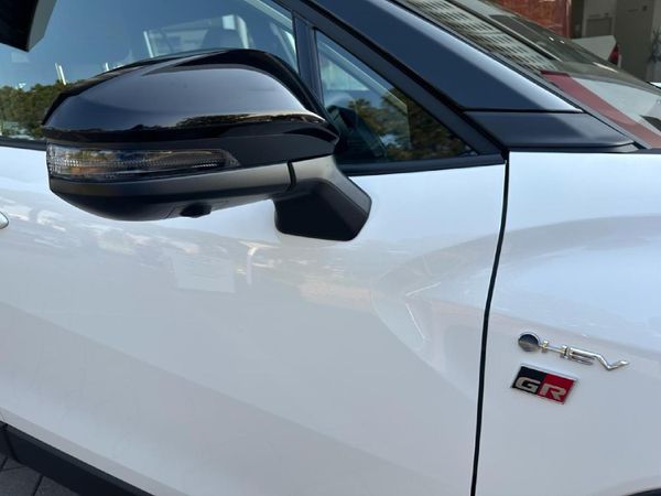 2026-Toyota-Corolla-Cross-18-GR-S-Hybrid image:7