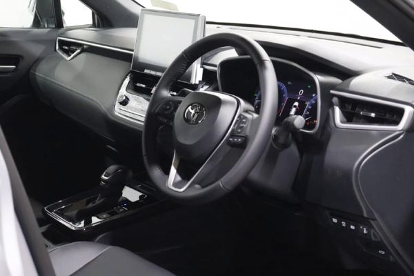 2026-Toyota-Corolla-Cross-18-XR image:14