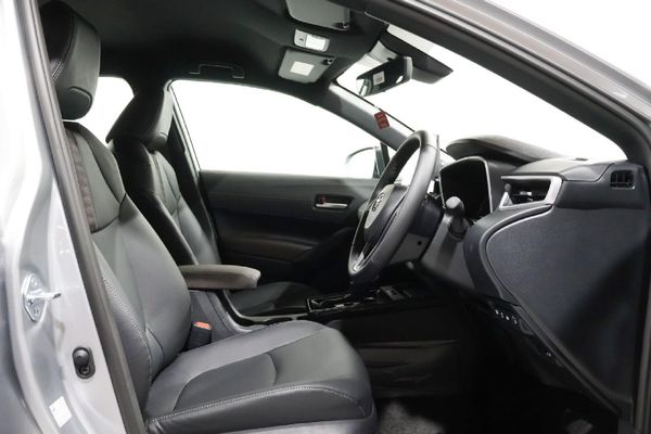 2026-Toyota-Corolla-Cross-18-XR image:17