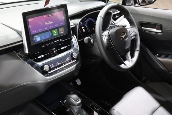 2026-Toyota-Corolla-Cross-18-XR image:18