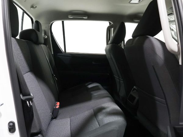 2026-Toyota-Hilux-28-GD-6-Raider-4x4-Auto-Double-Cab image:12