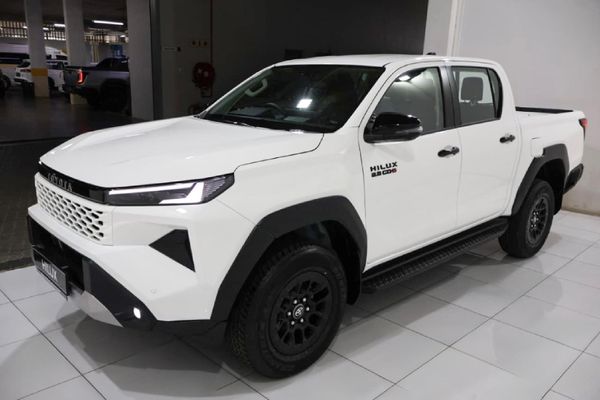 2026-Toyota-Hilux-28-GD-6-Raider-4x4-Auto-Double-Cab image:1