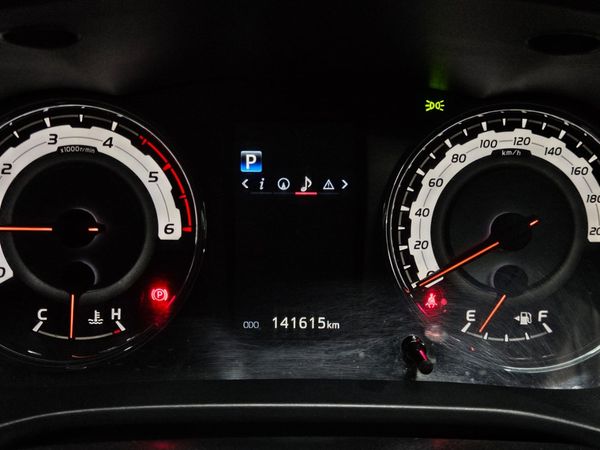 2020-Toyota-Hilux-28-GD-6-Raised-Body-Legend-4x4-Auto-Double-Cab image:15