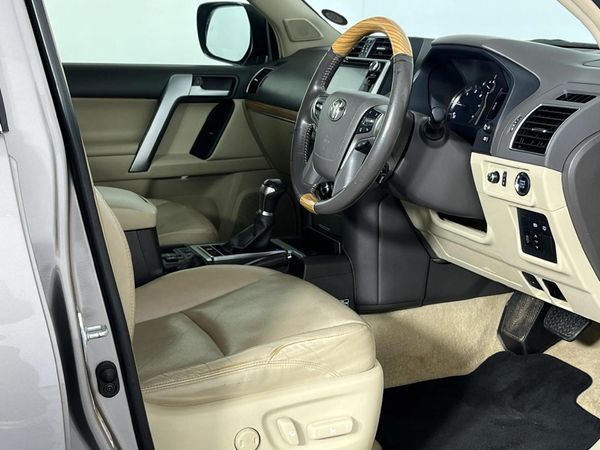 2018-Toyota-Land-Cruiser-Prado-30-D-VX-L-Auto image:9