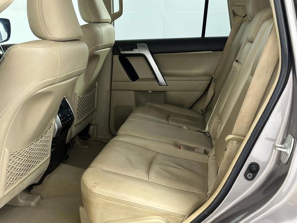 2018-Toyota-Land-Cruiser-Prado-30-D-VX-L-Auto image:3