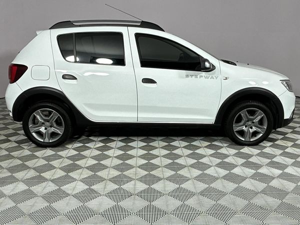 2017-Renault-Sandero-900T-Stepway-Dynamique image:16