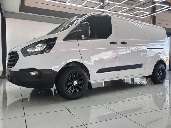 2022-Ford-Transit-Custom-22-TDCi-Ambiente-LWB-92kW-Panel-Van image:5