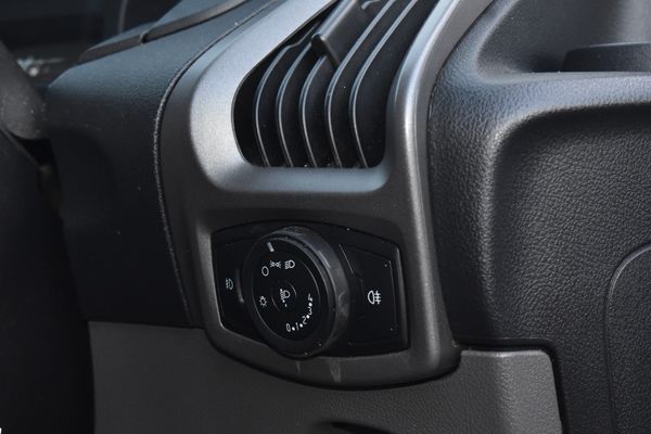 2020-Ford-Tourneo-Custom-22-TDCi-Trend-LWB-92kW image:6