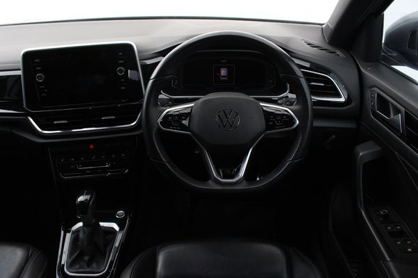 2022-Volkswagen-T-Roc-20-TSI-4M-R-Line-Auto image:5