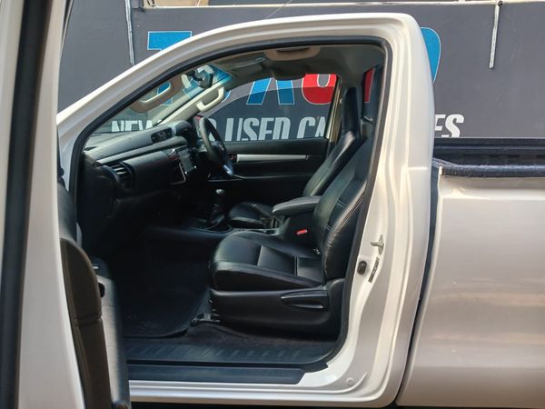 2023-Toyota-Hilux-24-GD-6-SR-4x4-Single-Cab image:10