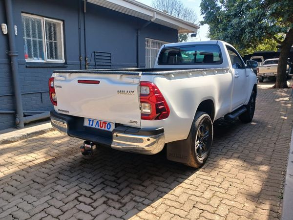 2023-Toyota-Hilux-24-GD-6-SR-4x4-Single-Cab image:5