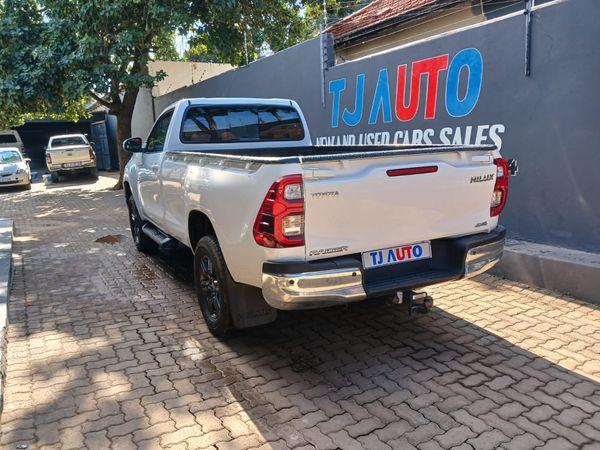 2023-Toyota-Hilux-24-GD-6-SR-4x4-Single-Cab image:6