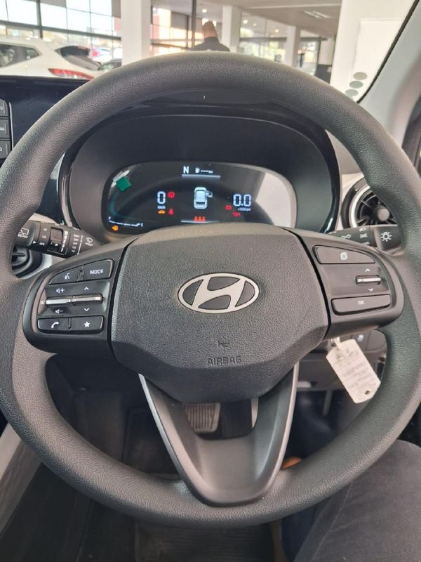 2025-Hyundai-Exter-12-Premium-Auto image:9
