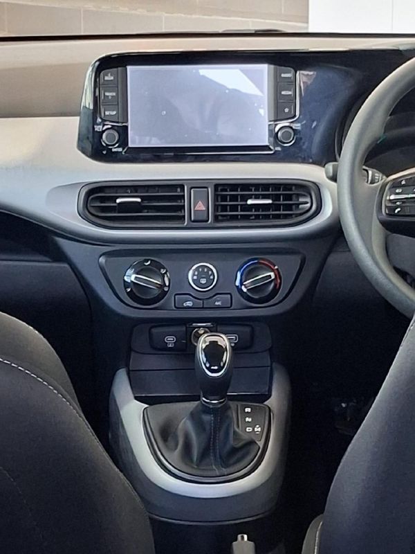 2025-Hyundai-Exter-12-Premium-Auto image:8