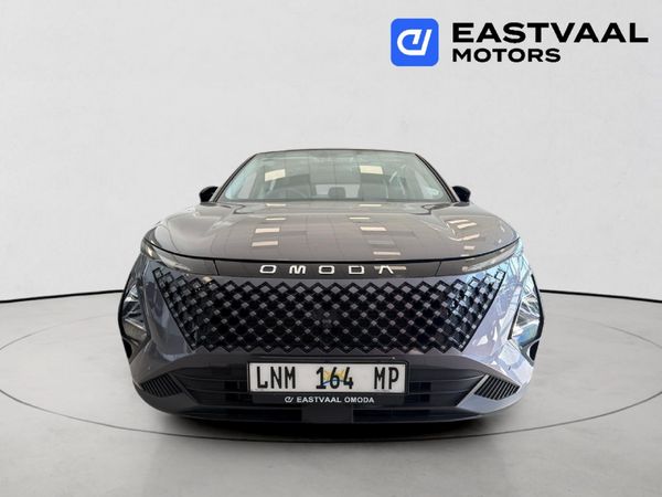 2026-Omoda-C5-15T-Luxury-X image:1