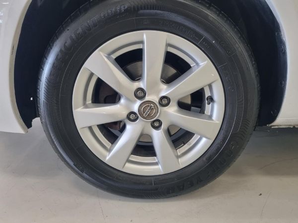 2014-Nissan-Almera-15-Acenta-Auto image:3