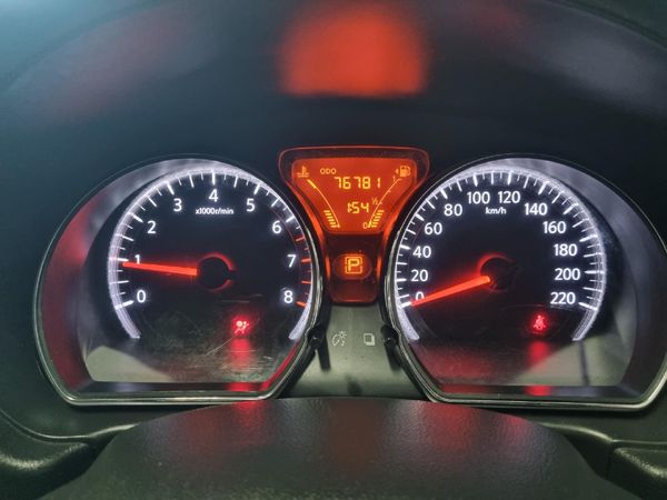 2014-Nissan-Almera-15-Acenta-Auto image:4