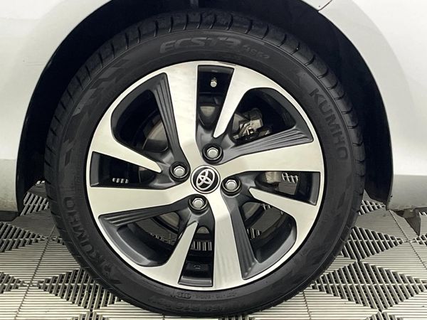 2019-Toyota-Yaris-15-XS-Auto-5-dr image:5
