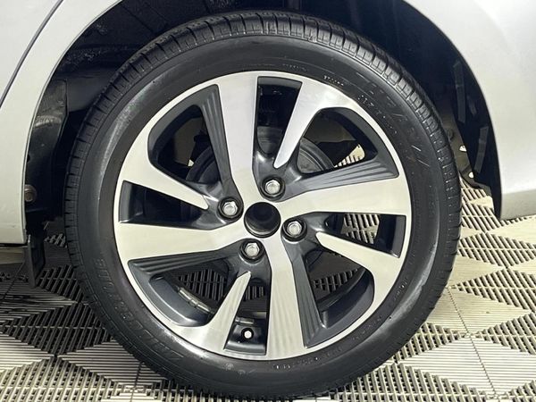2019-Toyota-Yaris-15-XS-Auto-5-dr image:6