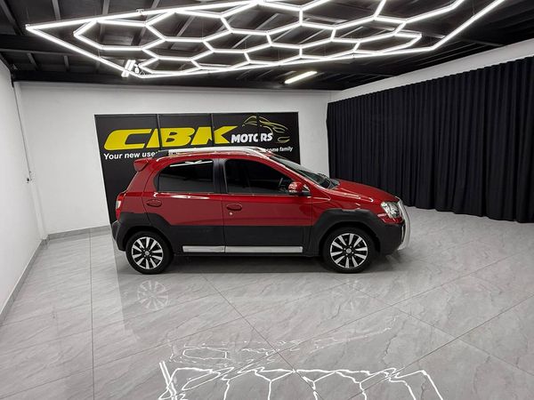 2015-Toyota-Etios-Cross-15-XS-5-dr image:9