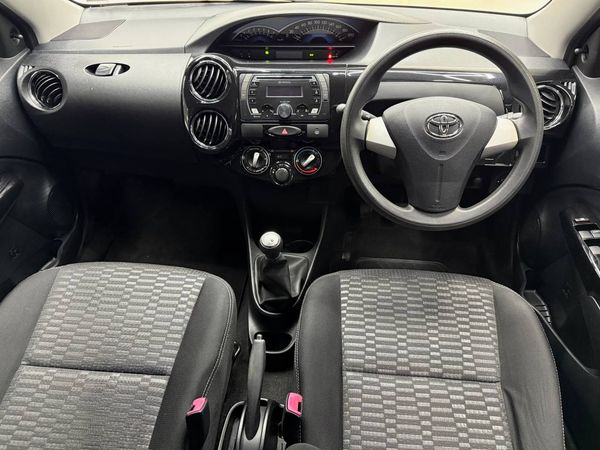 2015-Toyota-Etios-Cross-15-XS-5-dr image:10