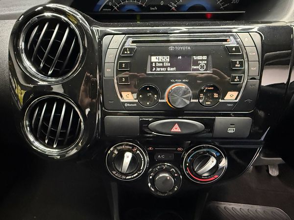 2015-Toyota-Etios-Cross-15-XS-5-dr image:14