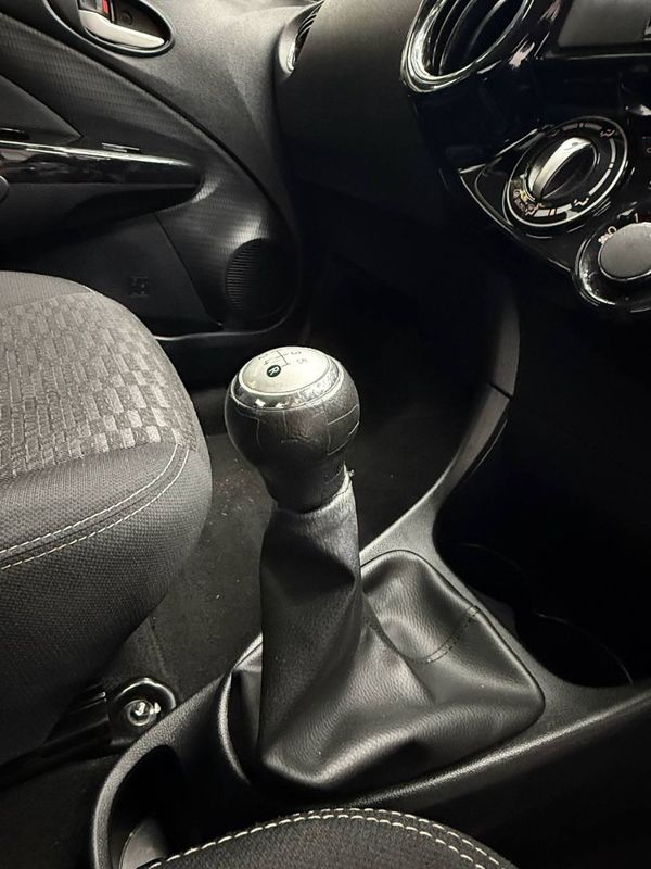 2015-Toyota-Etios-Cross-15-XS-5-dr image:15