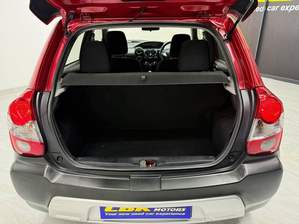 2015-Toyota-Etios-Cross-15-XS-5-dr image:8