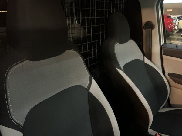 2022-Renault-Triber-10-Express-Panel-Van image:13