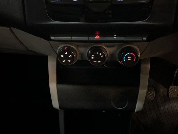 2022-Renault-Triber-10-Express-Panel-Van image:18