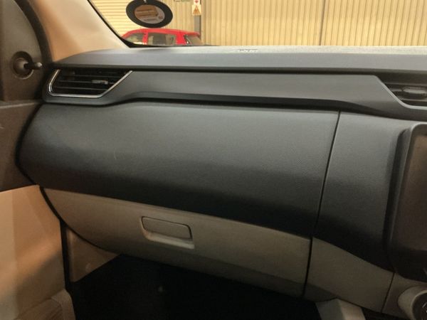 2022-Renault-Triber-10-Express-Panel-Van image:20