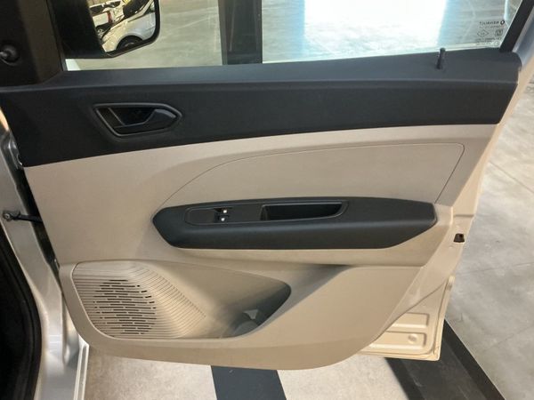 2022-Renault-Triber-10-Express-Panel-Van image:21