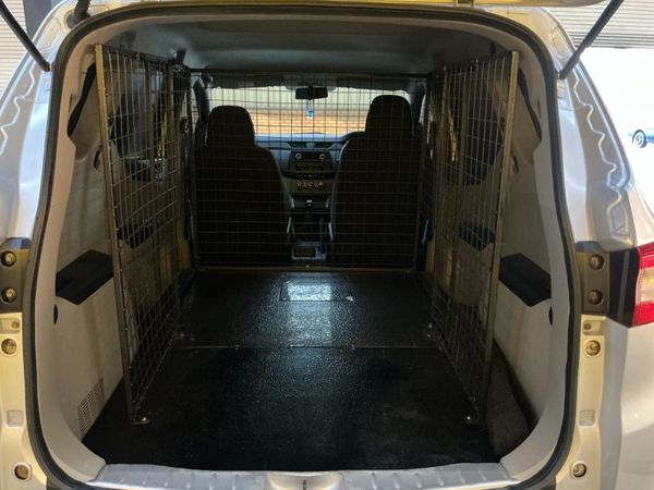 2022-Renault-Triber-10-Express-Panel-Van image:6