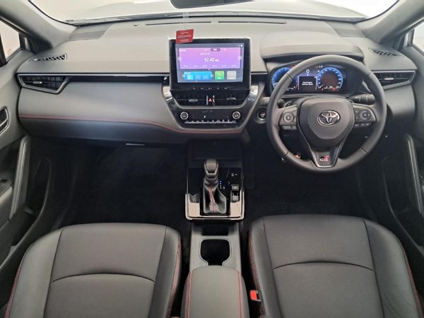 2026-Toyota-Corolla-Cross-18-GR-S image:9