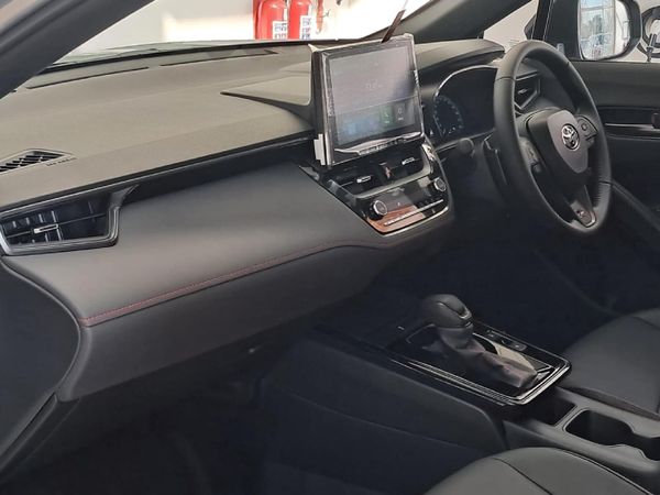 2026-Toyota-Corolla-Cross-18-GR-S image:12