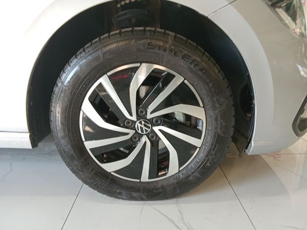 2022-Volkswagen-Polo-10-TSI-Life image:5