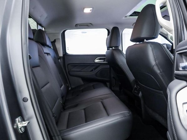 2026-GWM-P-Series-P300-24TD-LTD-4x4-Double-Cab-Auto image:6