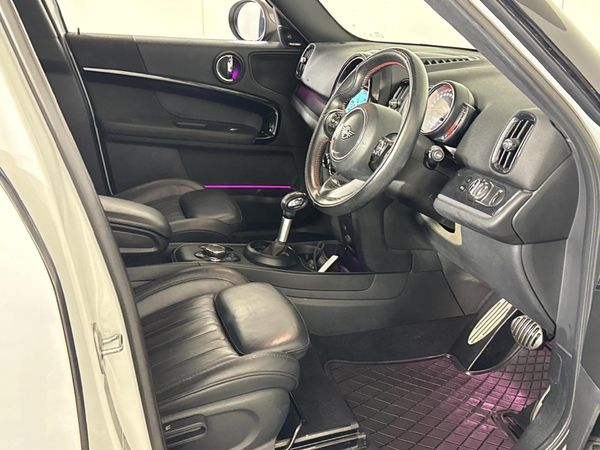 2019-MINI-Countryman-Cooper-JCW-All4-Auto image:9