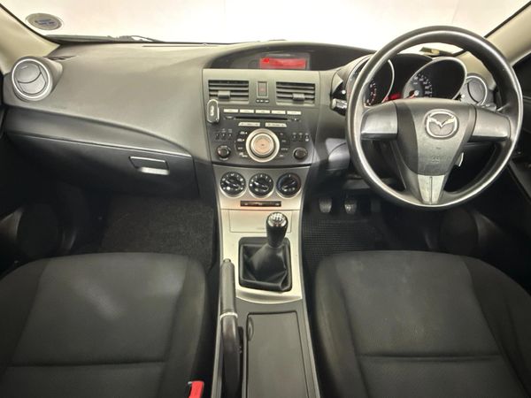 2011-Mazda-3-16-Sport-Original image:1
